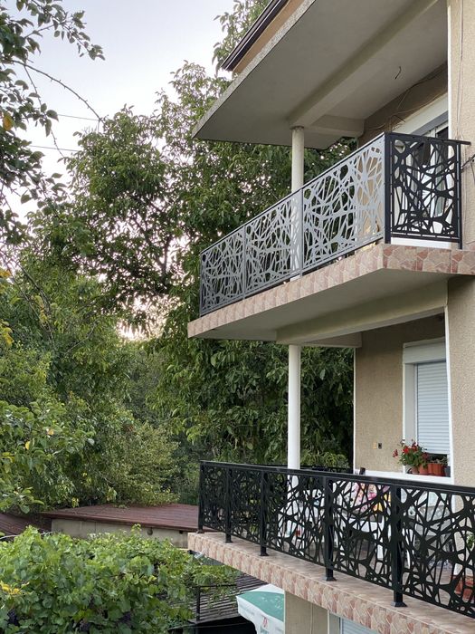 Изрязване на пана за врати, парапети, порти и др