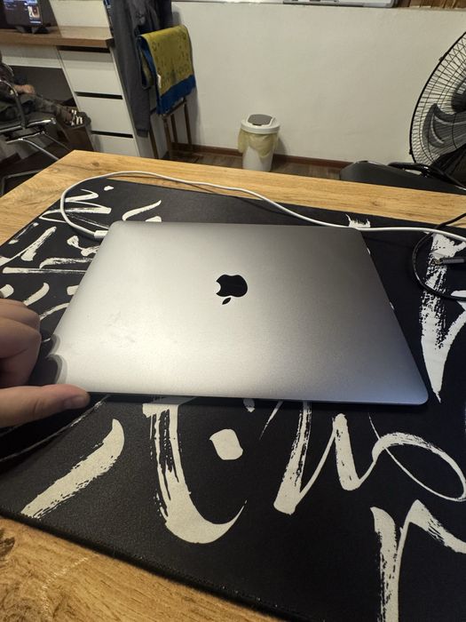 Macbook air31 M1 256