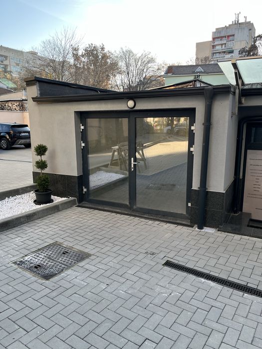 Давам офис под наем за първи наематели