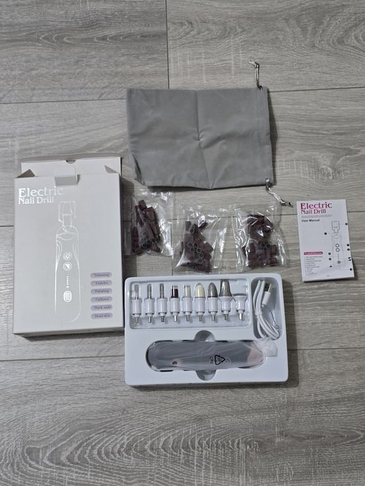 Set electric pentru pedichiură și manichiură – 5 viteze, LED, negru