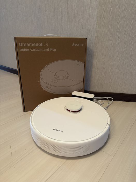 Робот-пылесос DreamBot C9