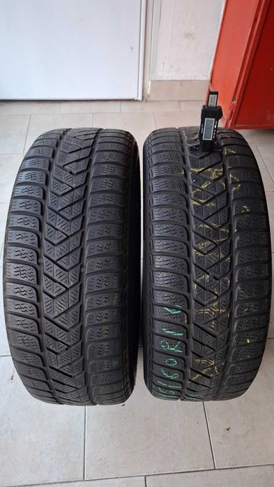 Зимни гуми Pirelli 215/60/16 2бр.