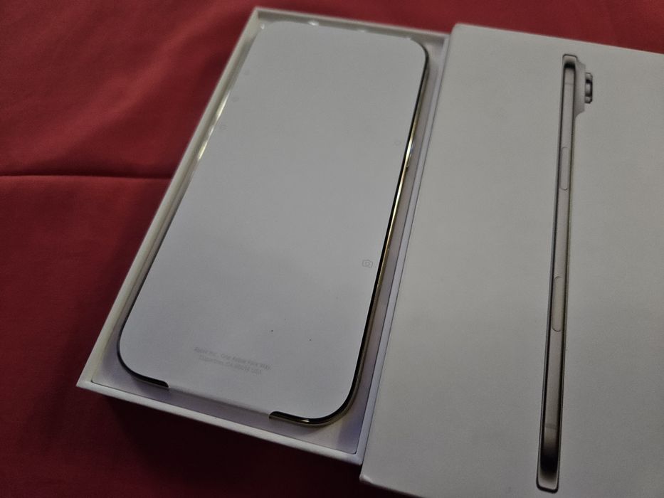 -Iphone 17Air Nou 256Gb 12Ram Neactivat Gold Bat: 100%-0 cicluri incarcare cutia completa-desigilata doar pentru poze si probe poze reale