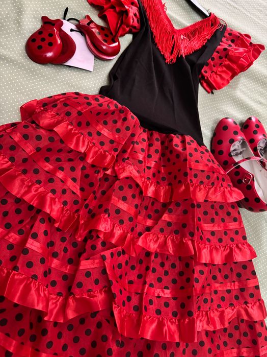 Продается наряд на девочку