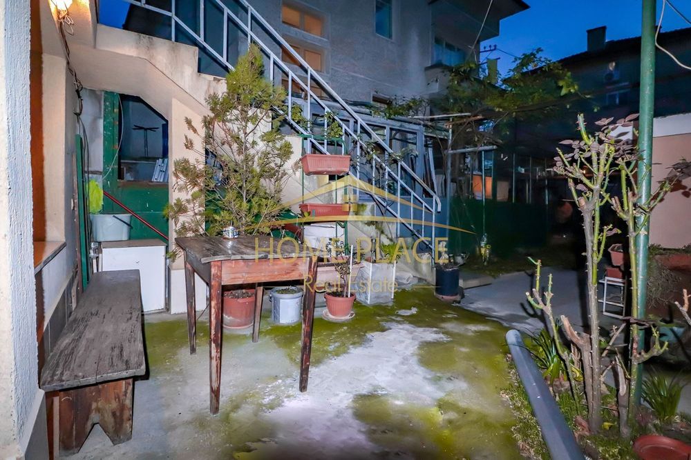 Дава се под наем Етаж от къща в Варна, Цветен квартал - 45 кв.м за 367.2 € - Снимка #9