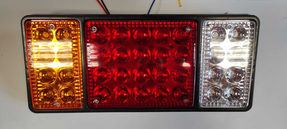 Комплект LED ЛЕД Диодни Стопове, Стоп, Задни светлини с 4 Функции, 12V