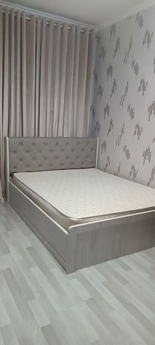 Двухспальная кровать