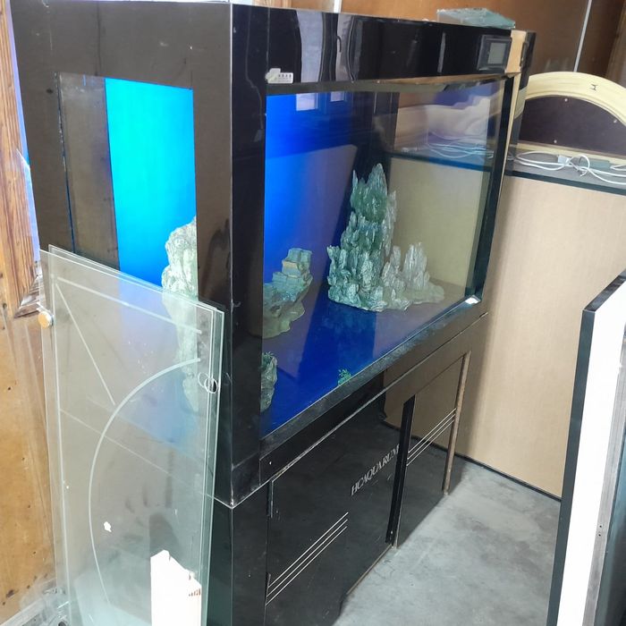 Продам аквариум самовывоз