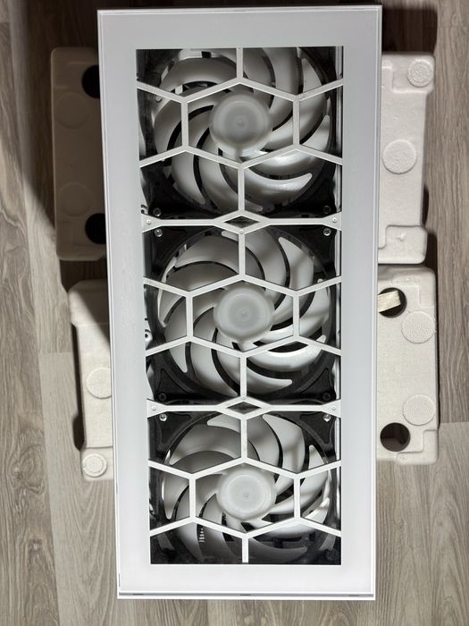 Kolink Observatory HF White Mid Tower- в отлично състояние