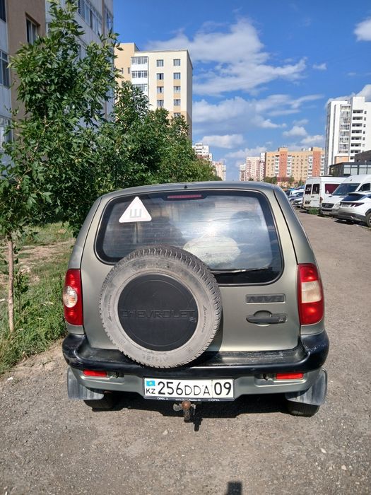 Продаю автомашину Нива Шевроле