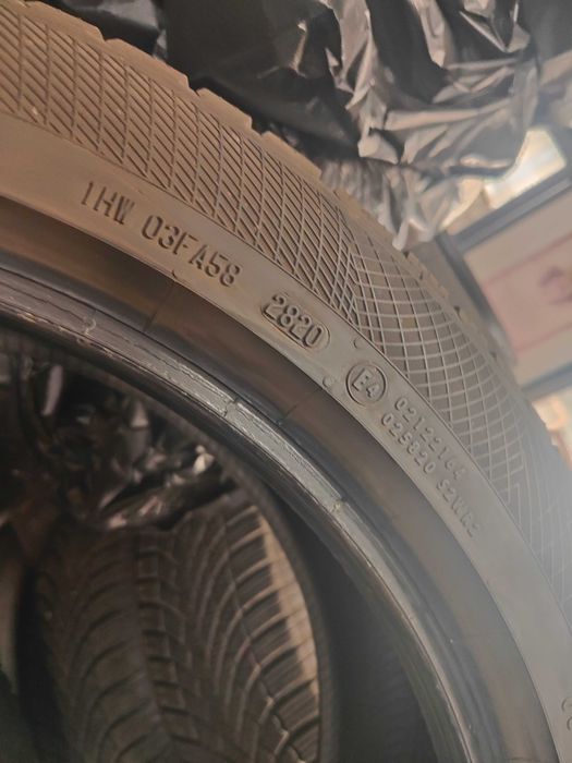 4бр. зимни гуми 215/50/19 Continental