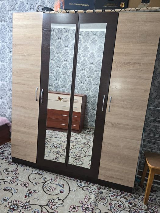 Спальный гарнитур
