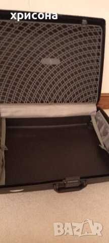 Голям американски куфар на колелца