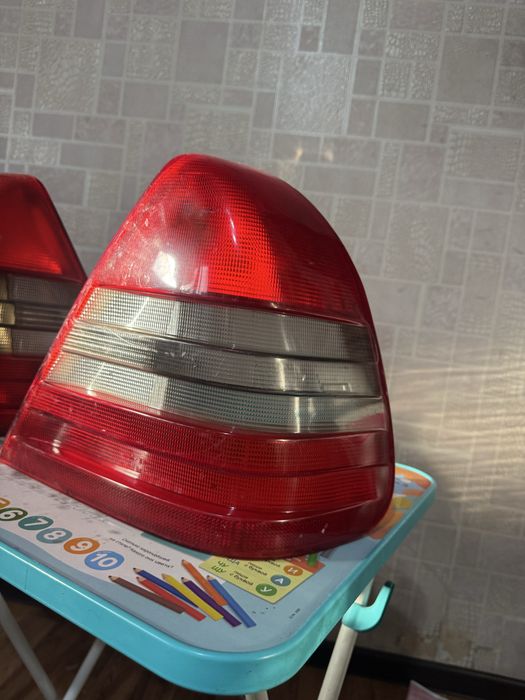 Мерсадес 202 задние стопы