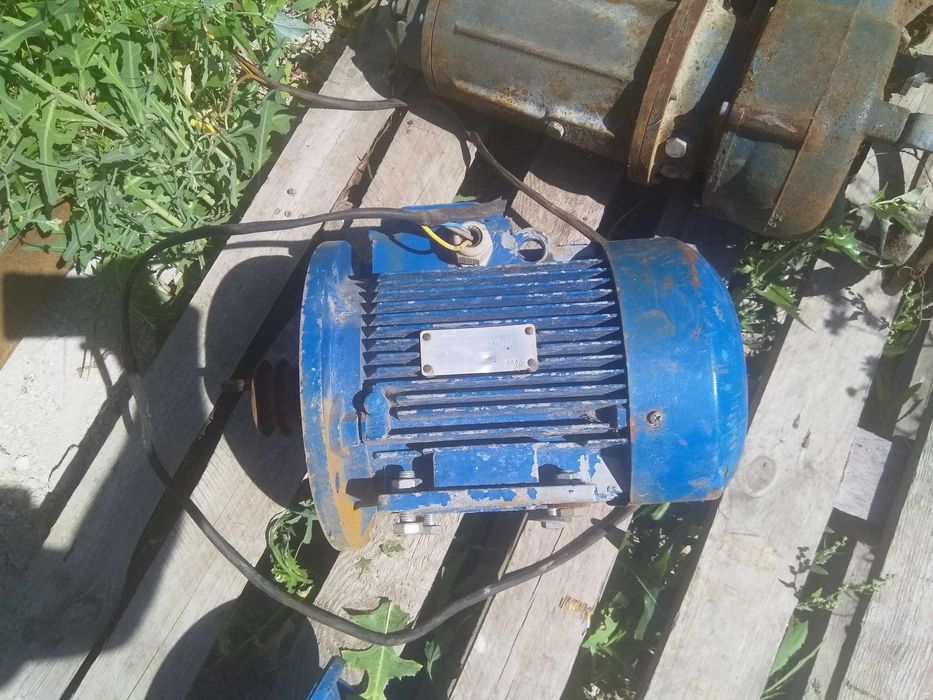 Электродвигатель