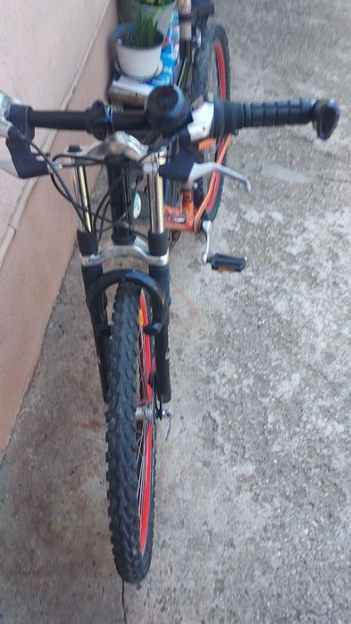 Bicicleta full suspension, roti 2.0 echipata complet, pret accesibil.
