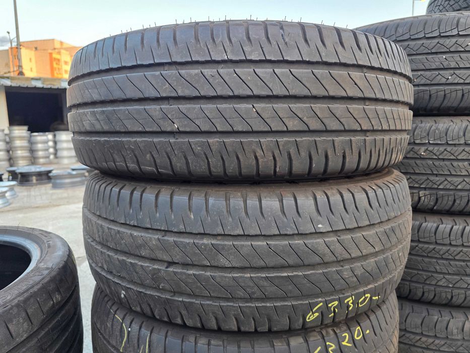 2бр Летни гуми за бус 235 65 16 С - Michelin - DOT 2023