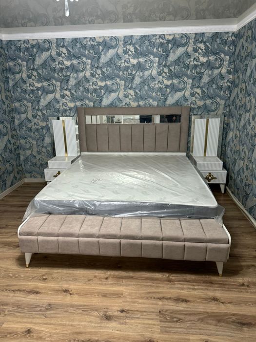 Продам спальный гарнитур