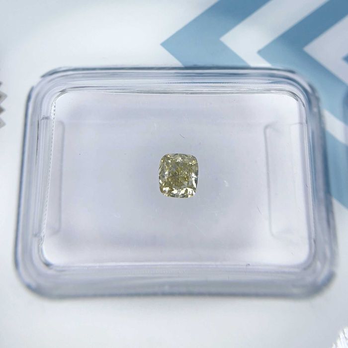 Естествен диамант 0.34ct IGI – Cushion Fancy за пръстен бижу