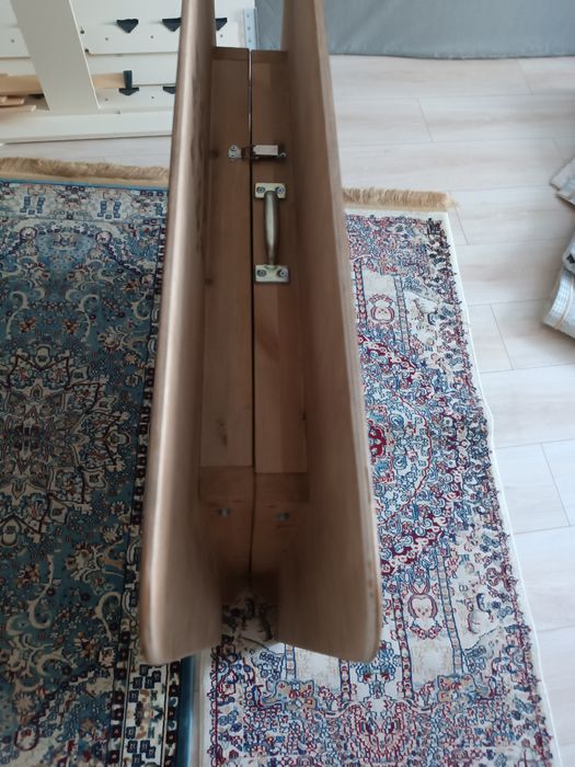 Стол напольный,с ножками