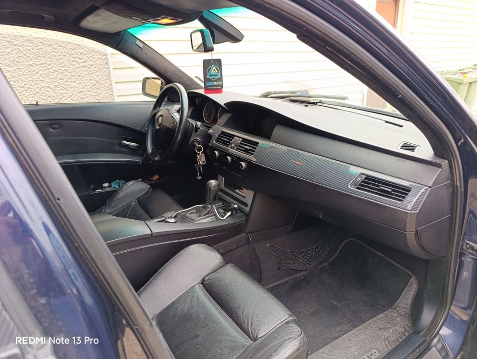 Продавам BMW E60 530d