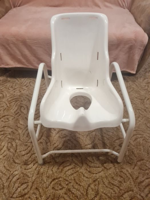 Scaun toaleta și baie dizabilitate