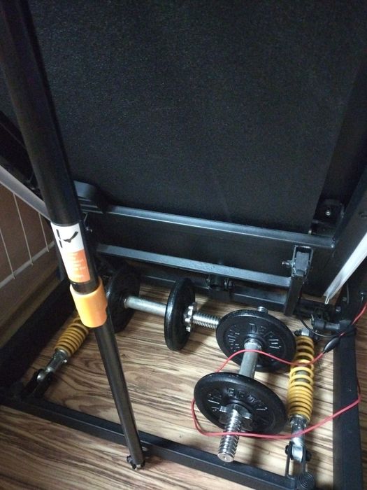 СПЕШНО!!!Бягаща пътека с вибромасажор fit101