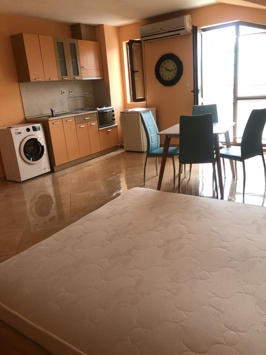 Дава се под наем Едностаен апартамент в Варна, Червен площад - 48 кв.м за 378.93 € - Снимка #9