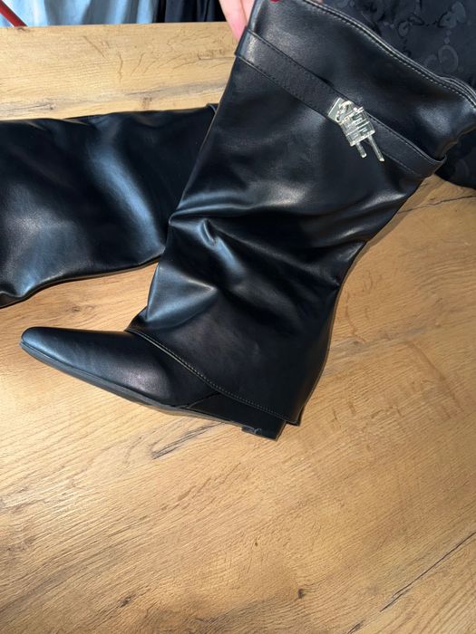 Дамски ботуши нови