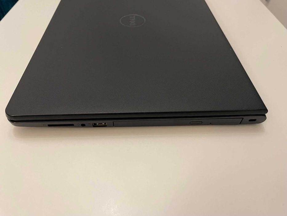 Laptop Dell Inspiron 15 3000