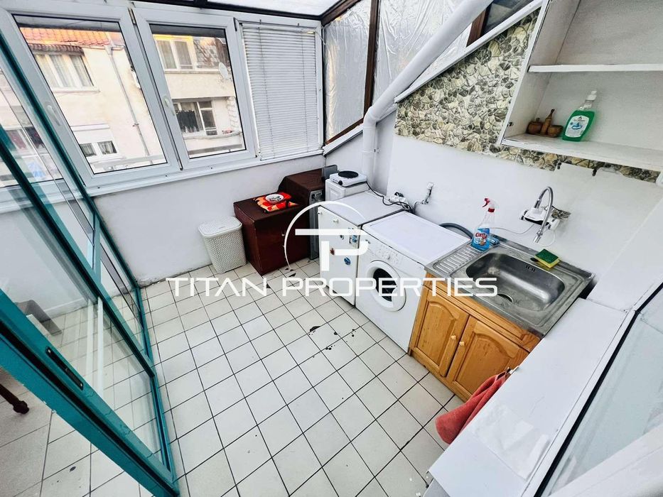 Дава се под наем Двустаен апартамент в Бургас, Възраждане - 40 кв.м за 228.99 € - Снимка #1