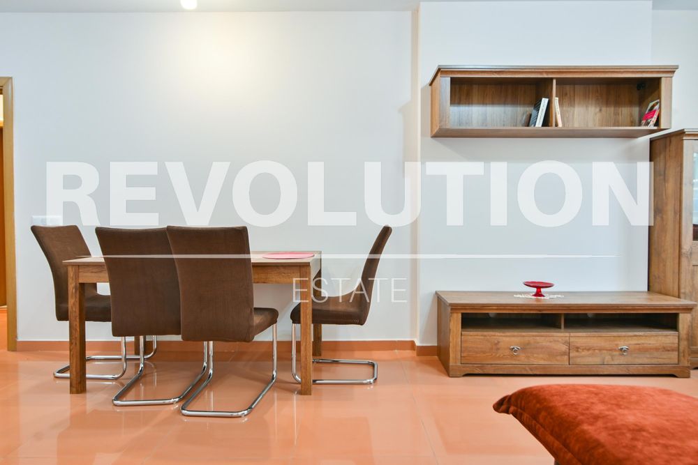 Дава се под наем Двустаен апартамент в София, Център - 65 кв.м за 825 € - Снимка #3