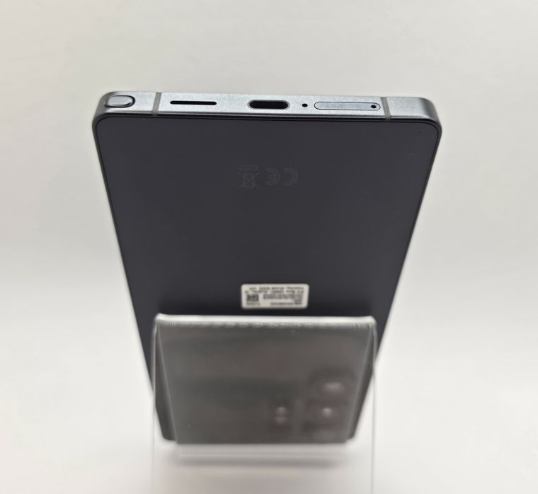 Samsung S25 Ultra / Jetblack/Black / 512 GB / DeluxGSM