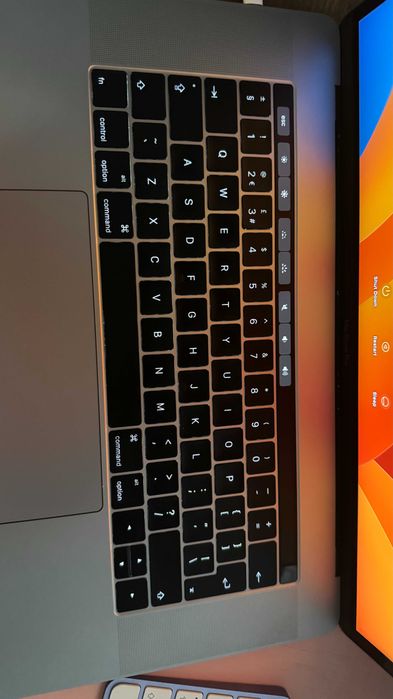 MacBook Pro Retina A1707 2017 cu touch bar