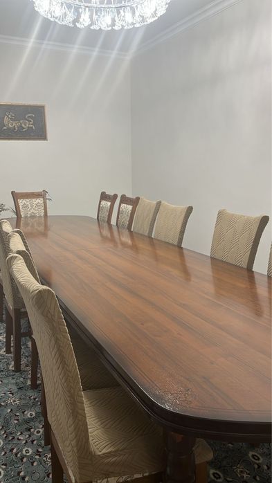 Продам срочно стол со стулями