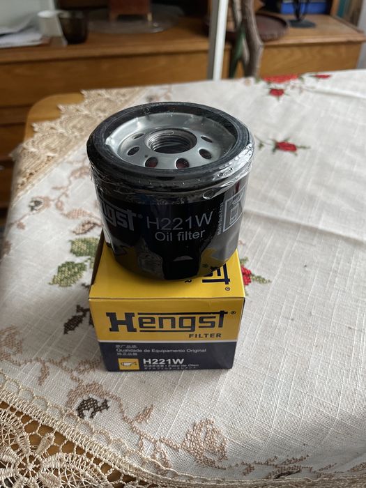 Filtru ulei Hengst H221W