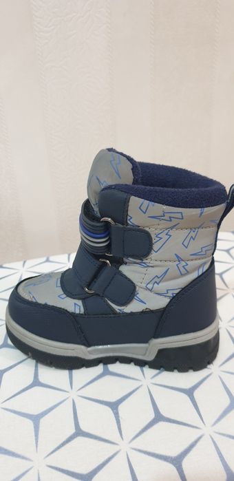 Продам ботинки 23 размер