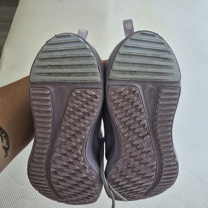 Маратонки.   Nike