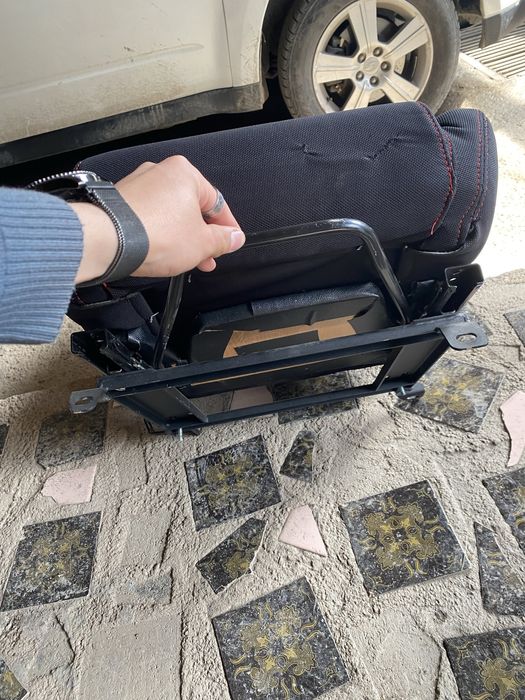 Спортивное сиденье Recaro