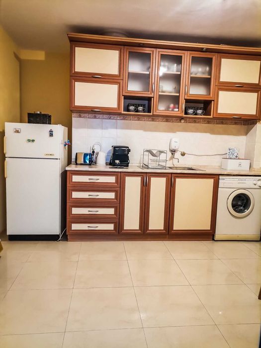 Дава се под наем Тристаен апартамент в Бургас, Лазур - 65 кв.м за 255 € - Снимка #6