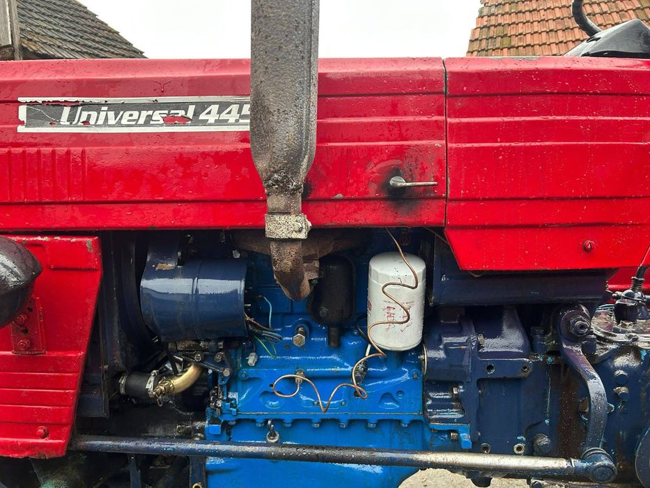 Tractor Universal 445