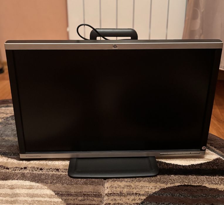 PC Complet / Workstation - 48GB RAM, Intel Xeon, Nividia Quadro K2200, SSD+2TB, Monitor HP 24", Wi-Fi + Tastatură