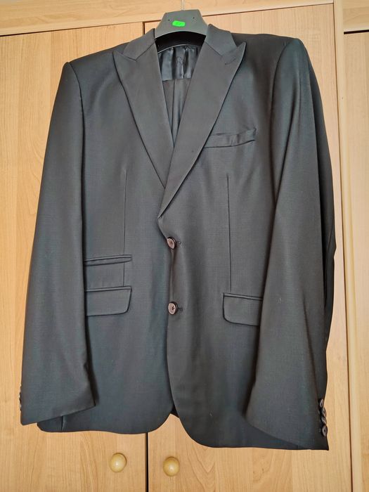 Мъжки костюм на Carducci