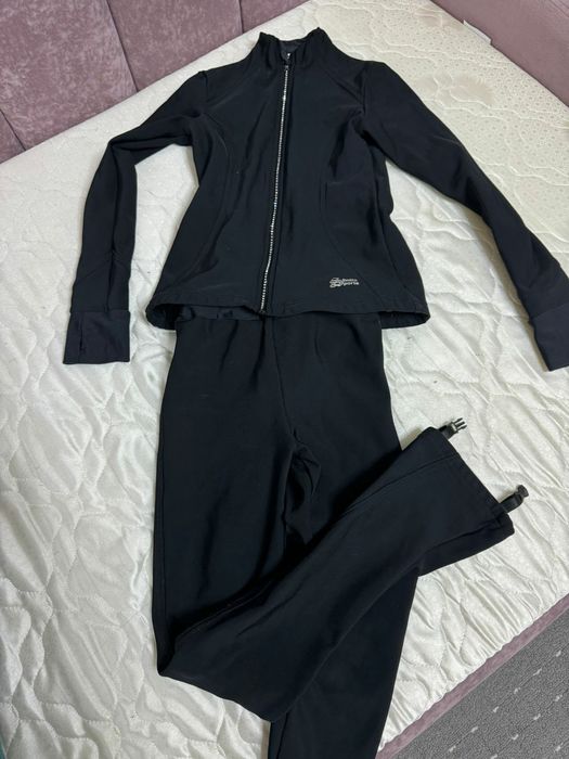 Продам термо костюм для фигурного катания