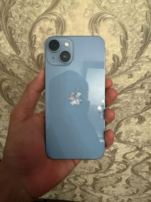 iPhone 14 в хорошем состоянии