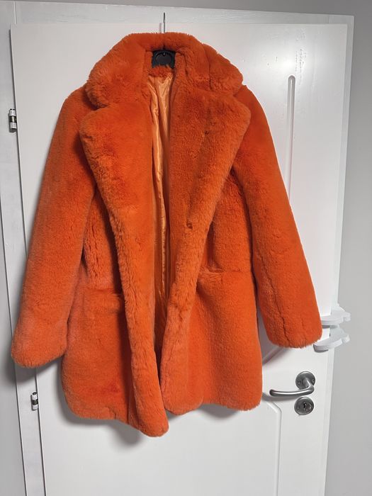 Палто от изкуствен косъм