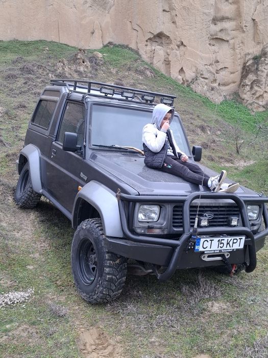 Daihatsu Rocky offroad / vanatoare comparabil cu Patrol Toyota G  Wran