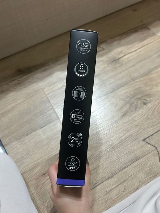 Чисто нова електрическа четка за зъби Microlife Clean S5