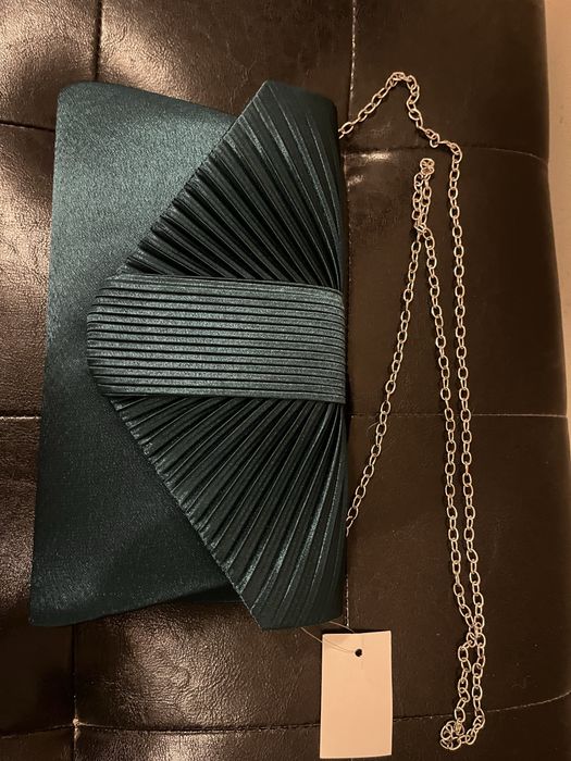 Дамска чанта-чисто нова