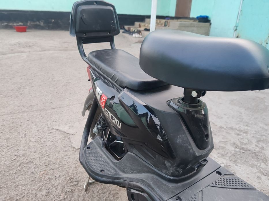 Скутер ск8 350w 48v